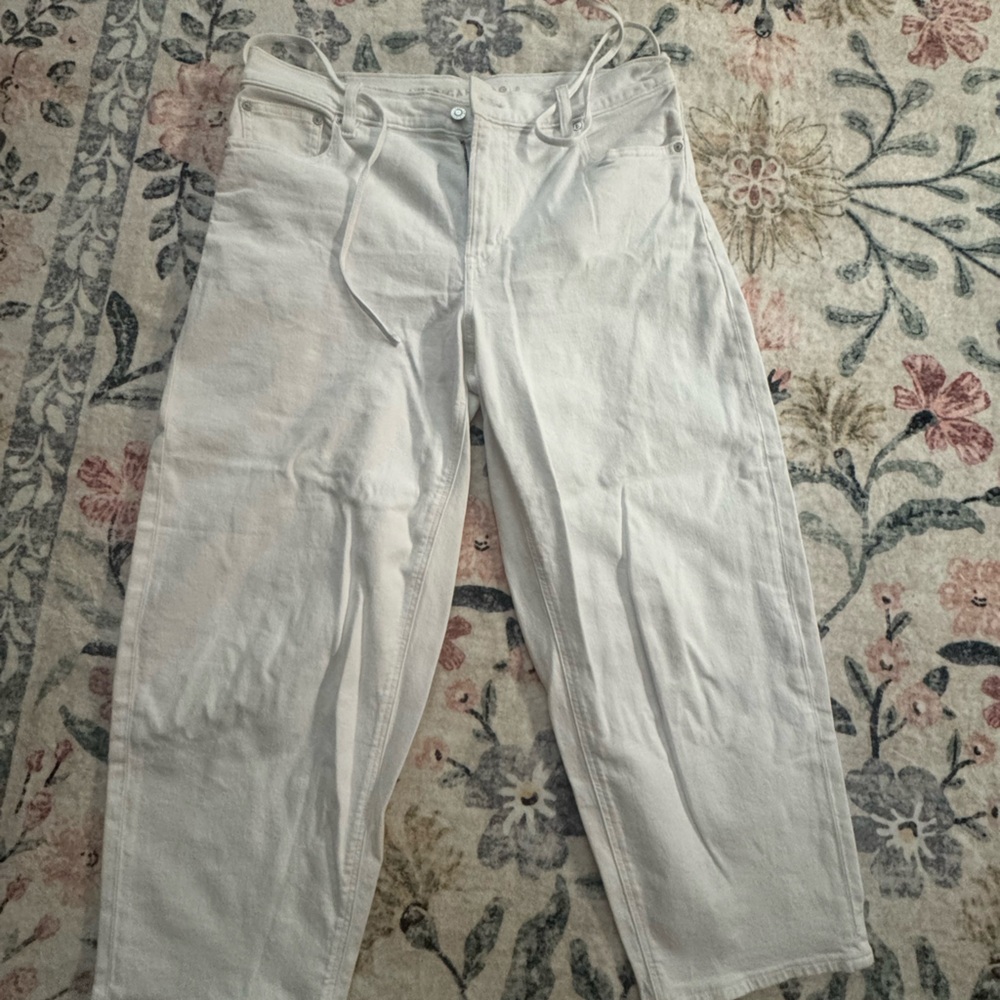AE barrel jeans